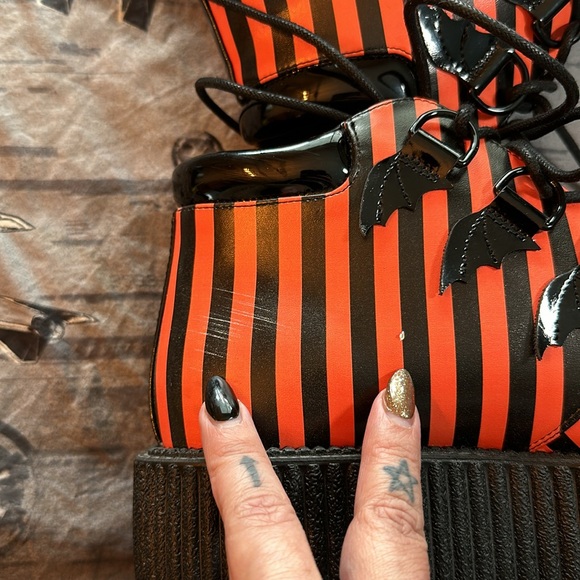 STRANGECVLT SUPER KREEP LIMITED EDITION HALLOWEEN ORANGE STRIPED SZ 9 GUC - Picture 8 of 12